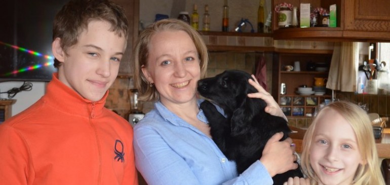 Funstuff D-Litter, 8 weeks: vet-check, visitors and first ones to leave